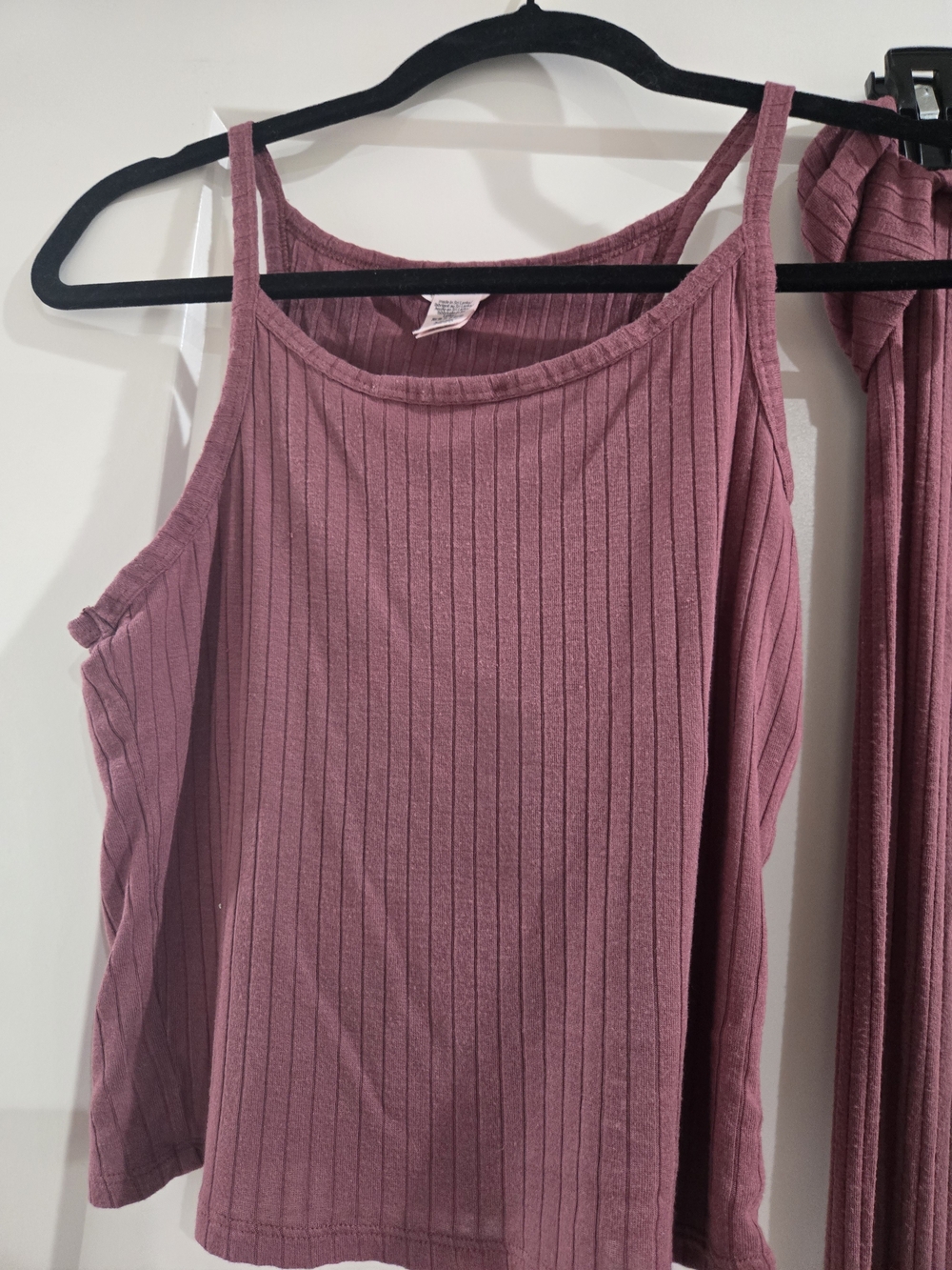 Ribbed Spaghetti Strap Tank Top - Mauve